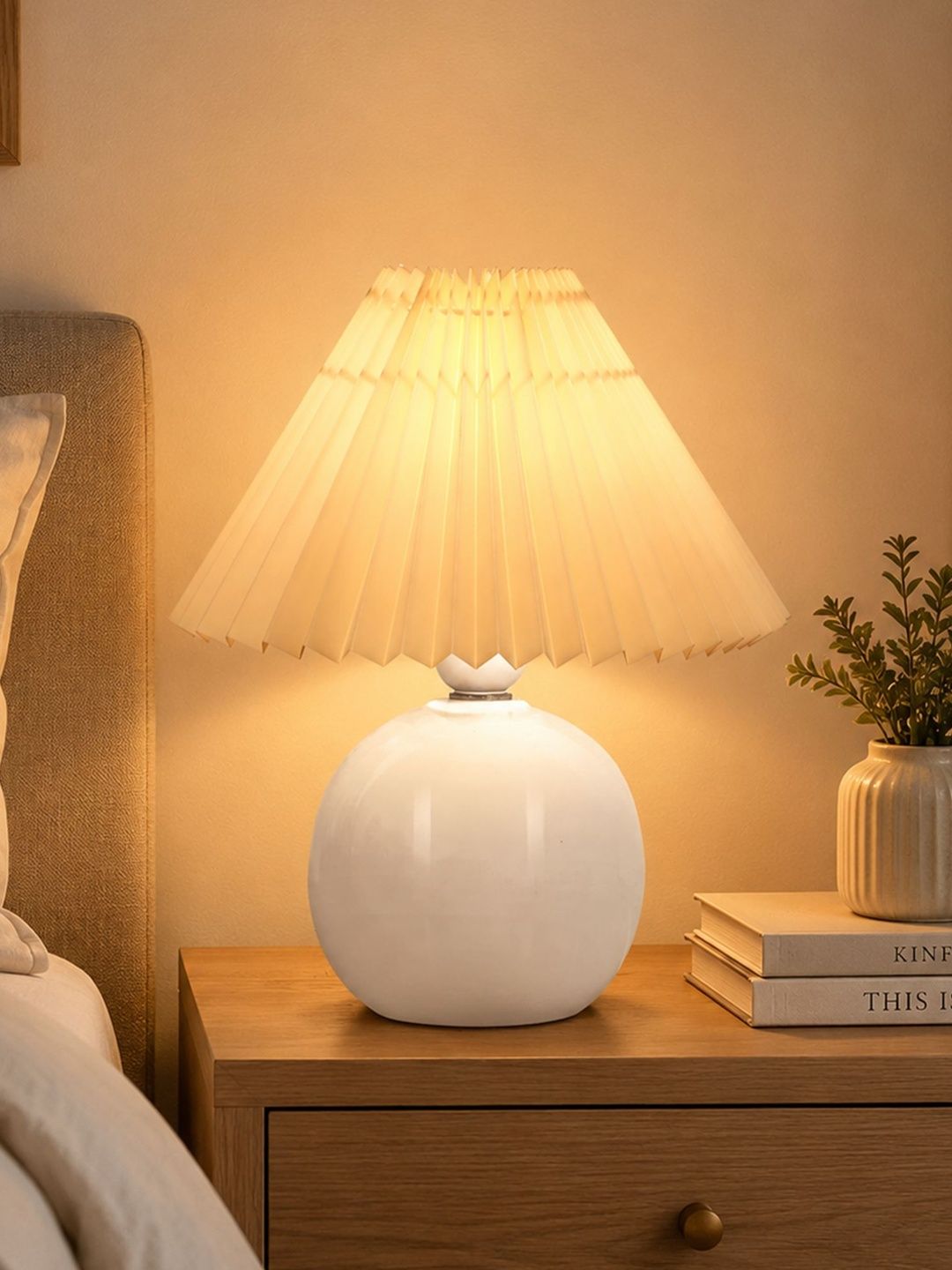 Glowhere Off White Textured Ceramic Contemporary Spherical Table Lamp-image-41