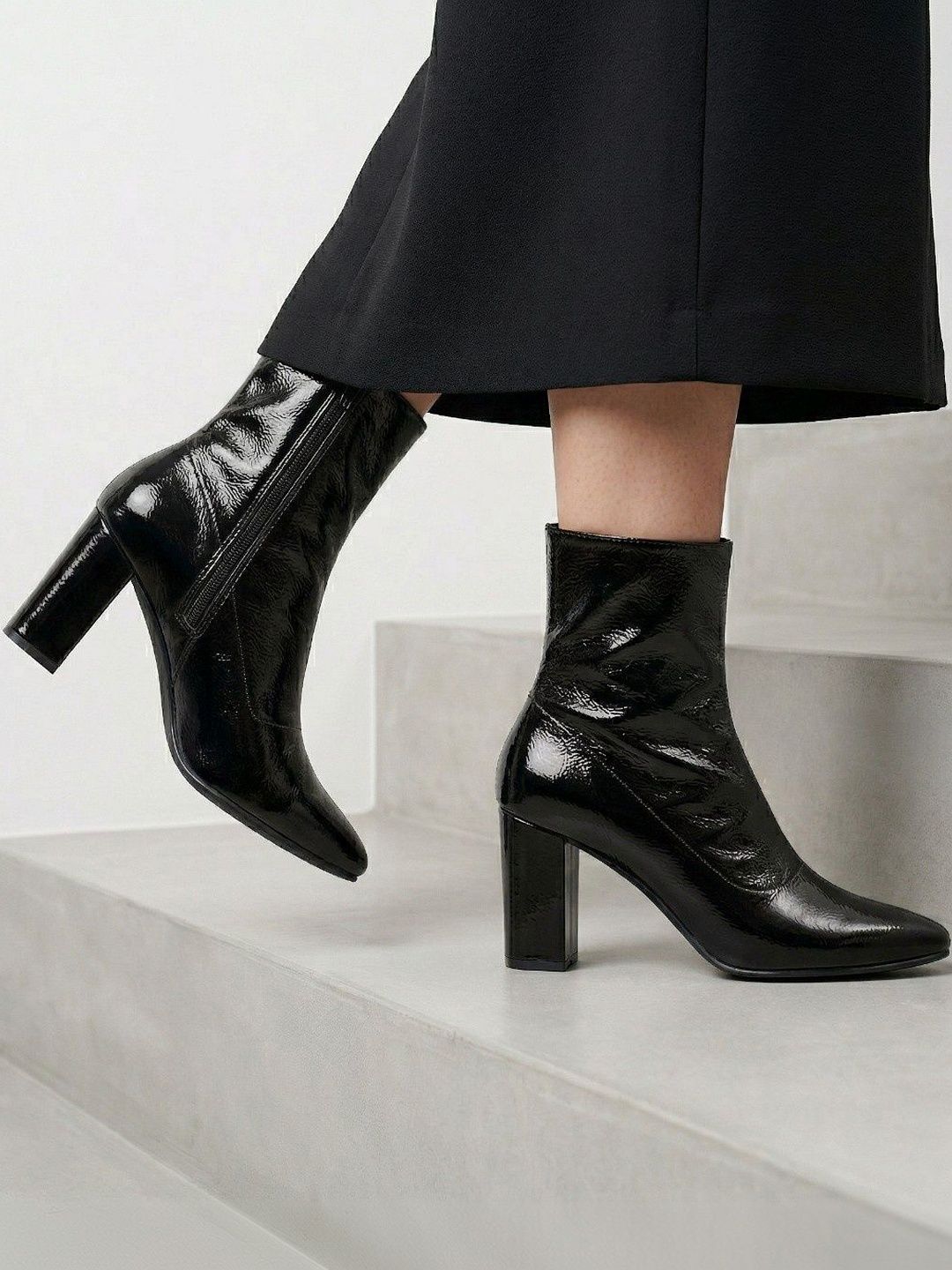 The Roadster Lifestyle Co Women Pointed Toe Zip Party Boots-picture-46