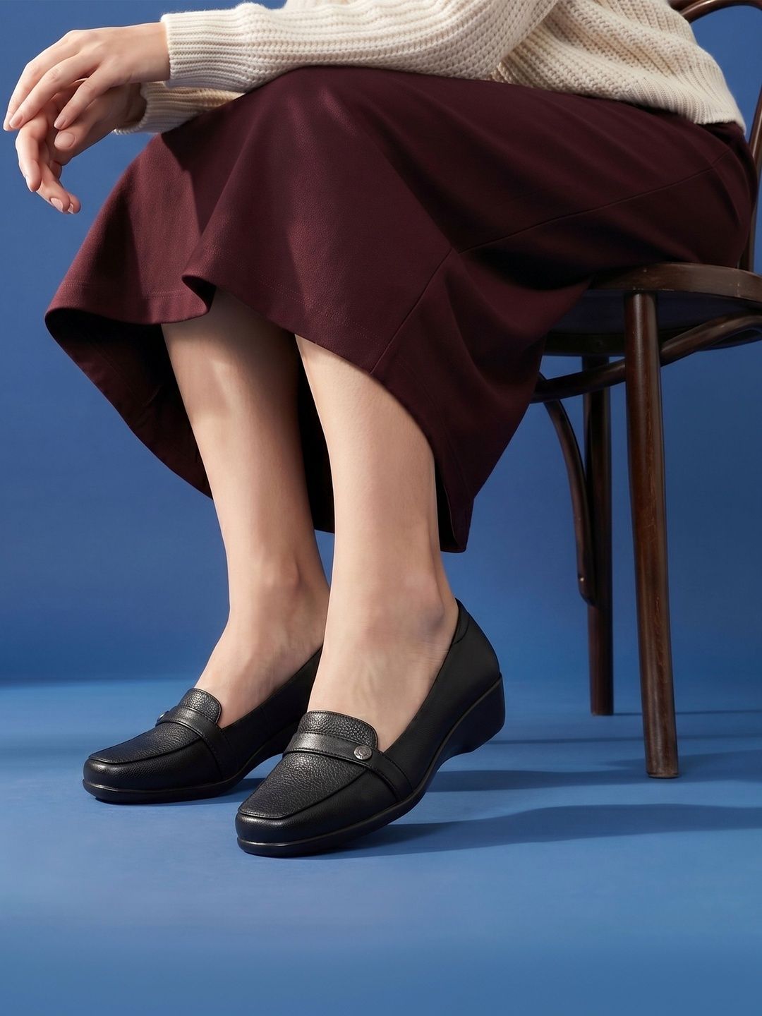 Mochi Women Textured Loafers-picture-41