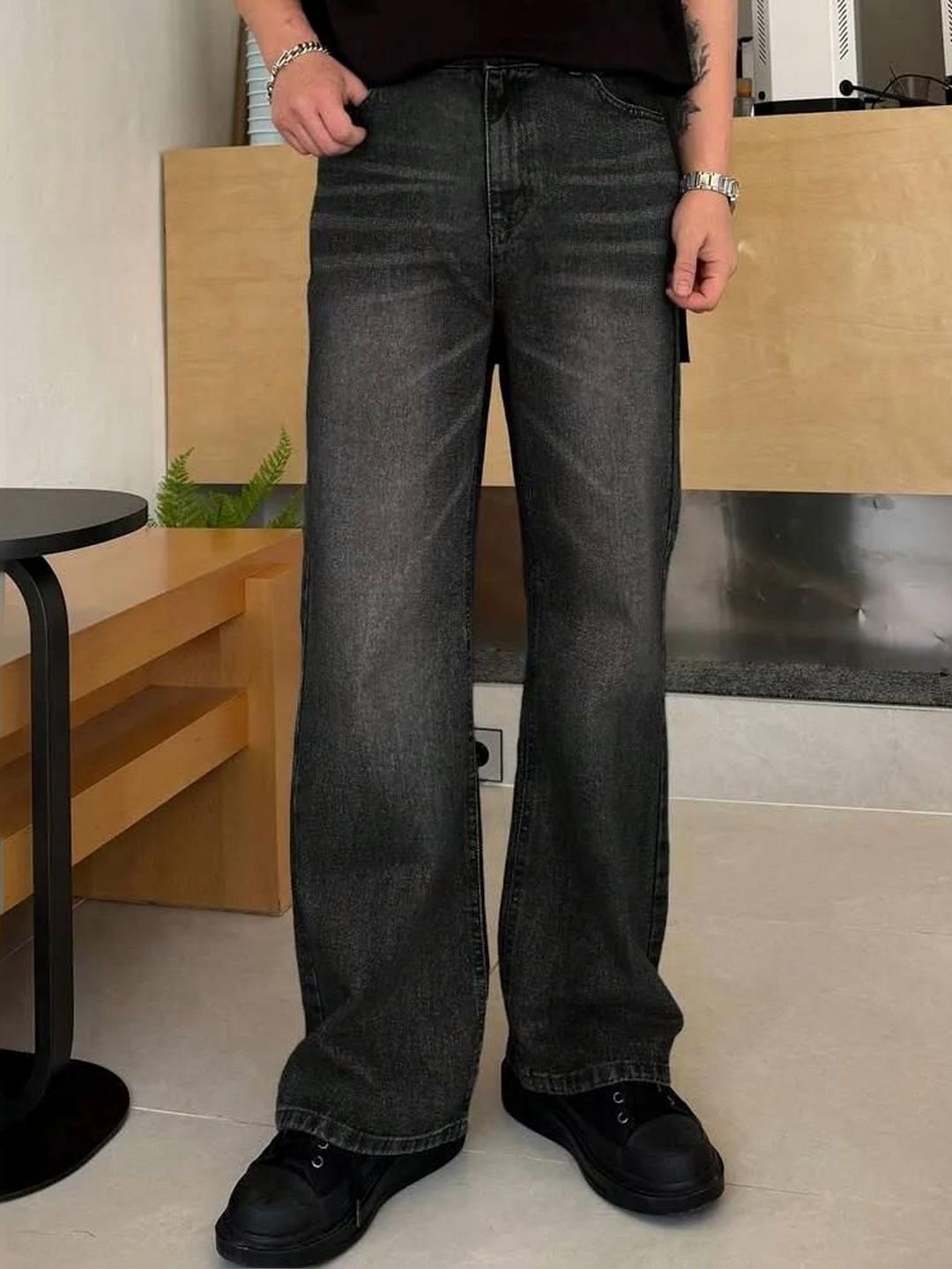 ZYVRA Men Relaxed Fit Low-Rise Light Fade Jeans-image-34