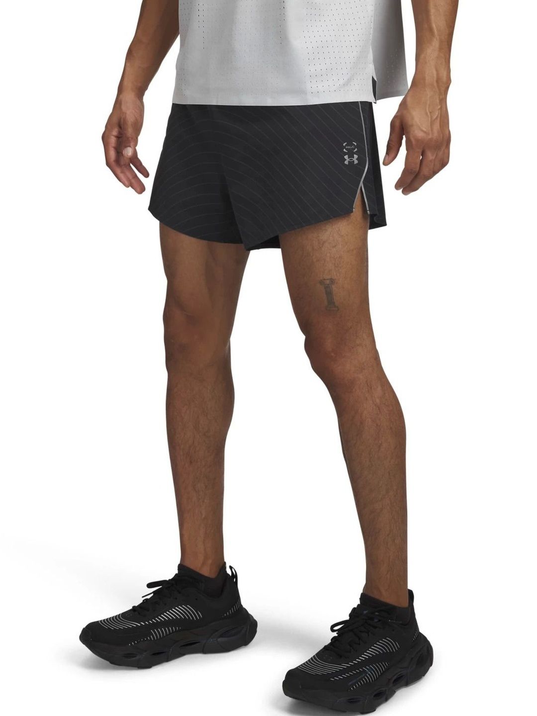 UNDER ARMOUR Men Skinny Fit Above Knee Sports Shorts-picture-36