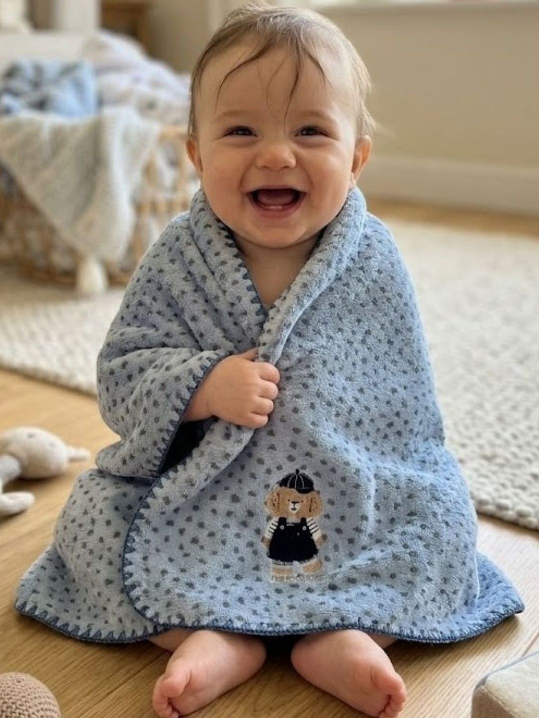 The Little Lookers Blue & Blue 1 Printed 500 GSM Bath Towel-picture-26