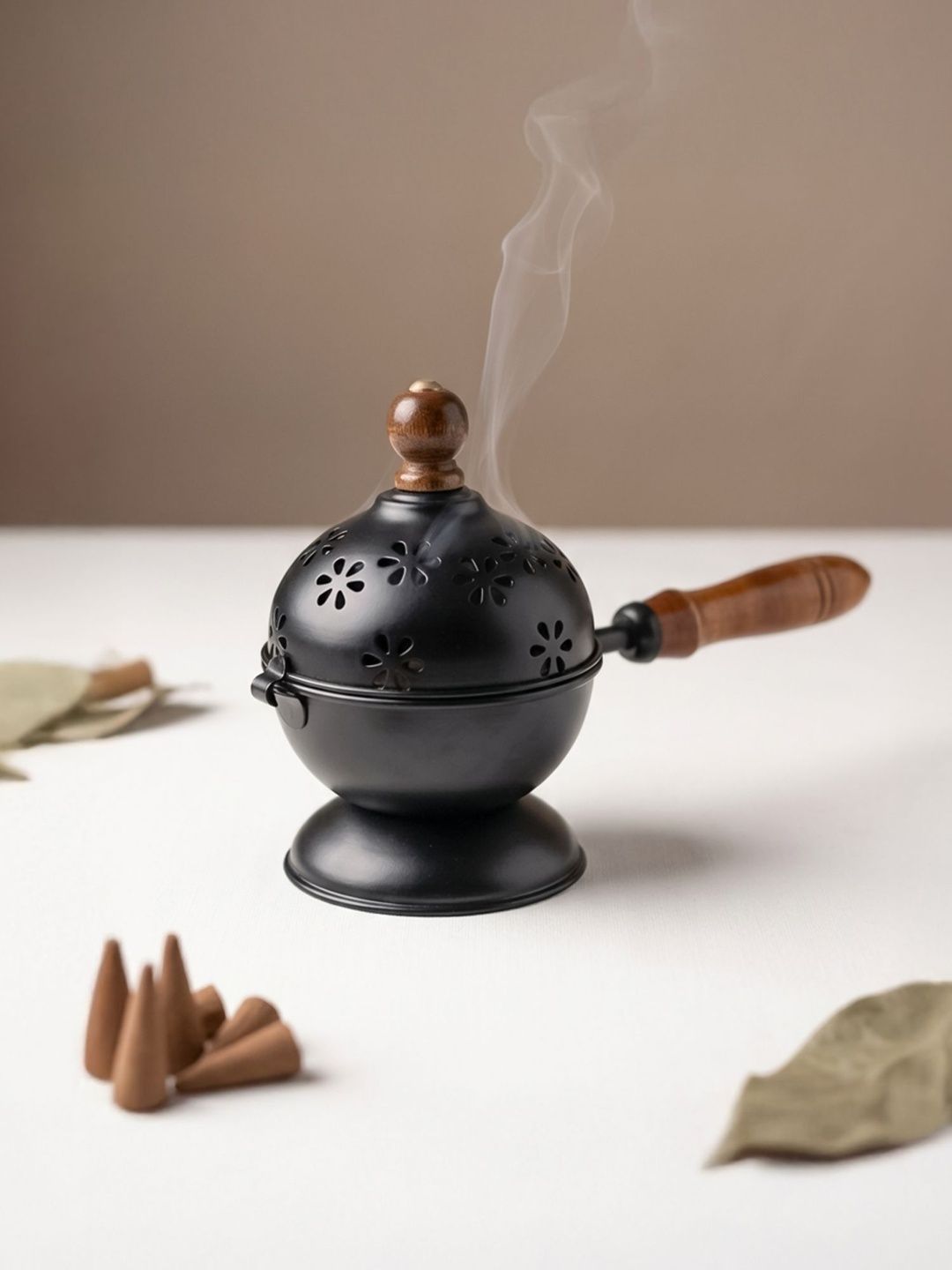 Ekhasa Black Metal Dhoop Dani With Wooden Handle-picture-47