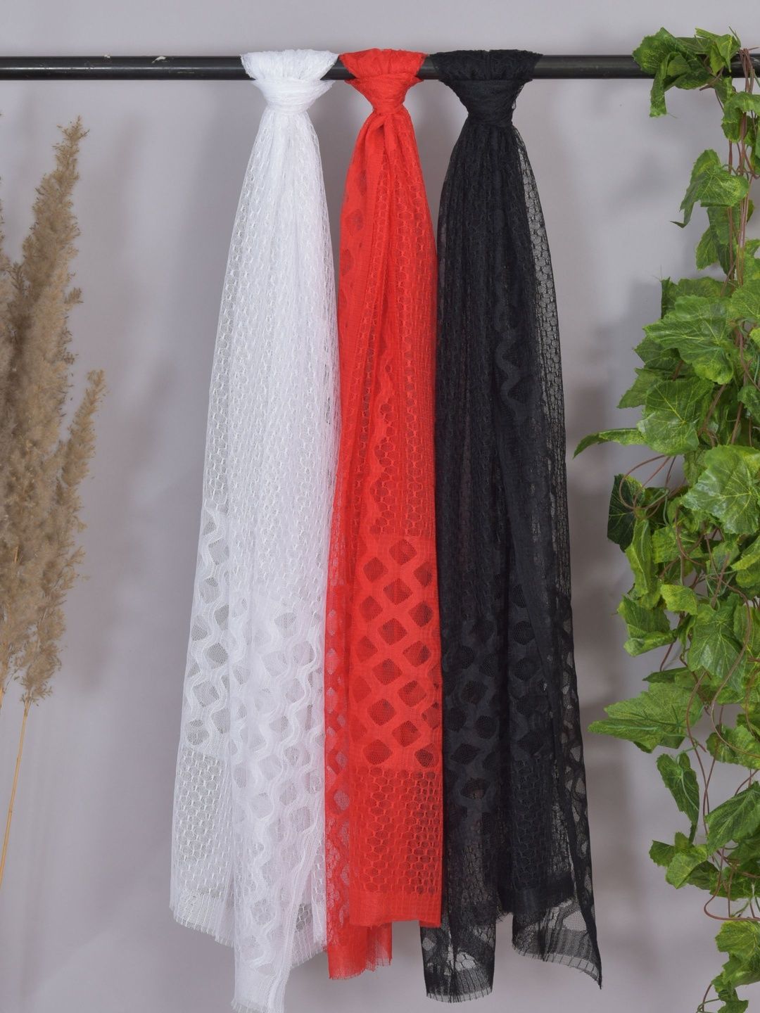 Kuhika Woven Design Dupatta-picture-48