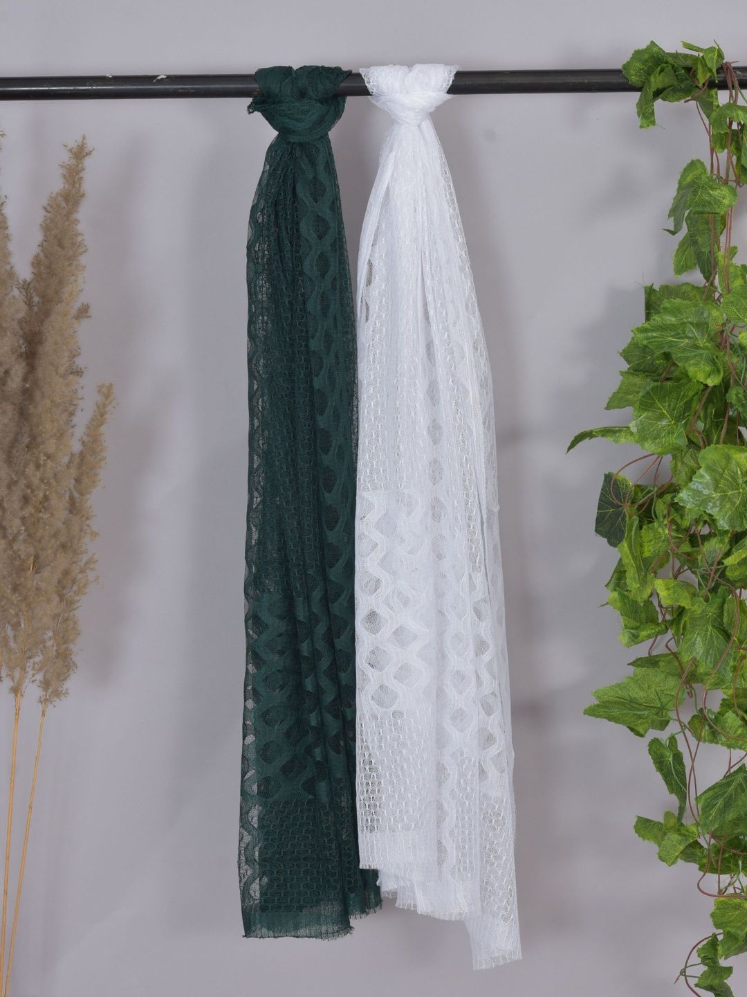 Kuhika Woven Design Dupatta-picture-16