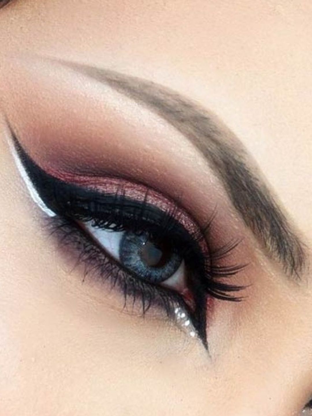 COSCURE Set Of 3 Waterproof Eyeliner - 8 ml Each - Blue Black Red Glitter-image-12