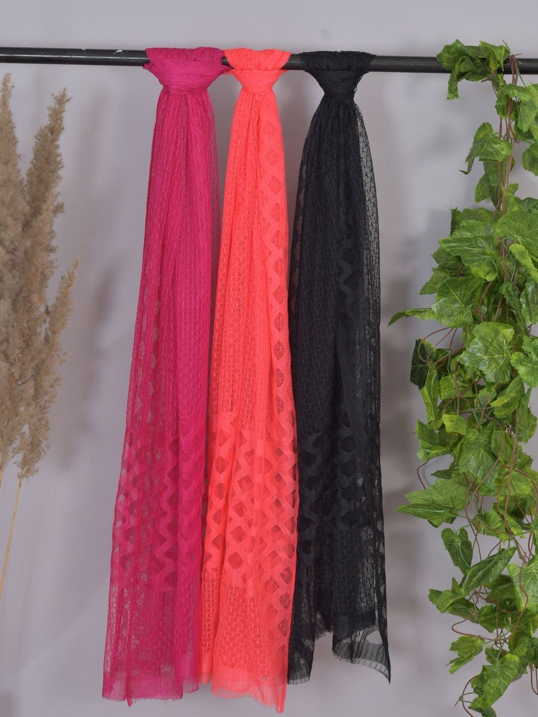 Kuhika Woven Design Dupatta-picture-15