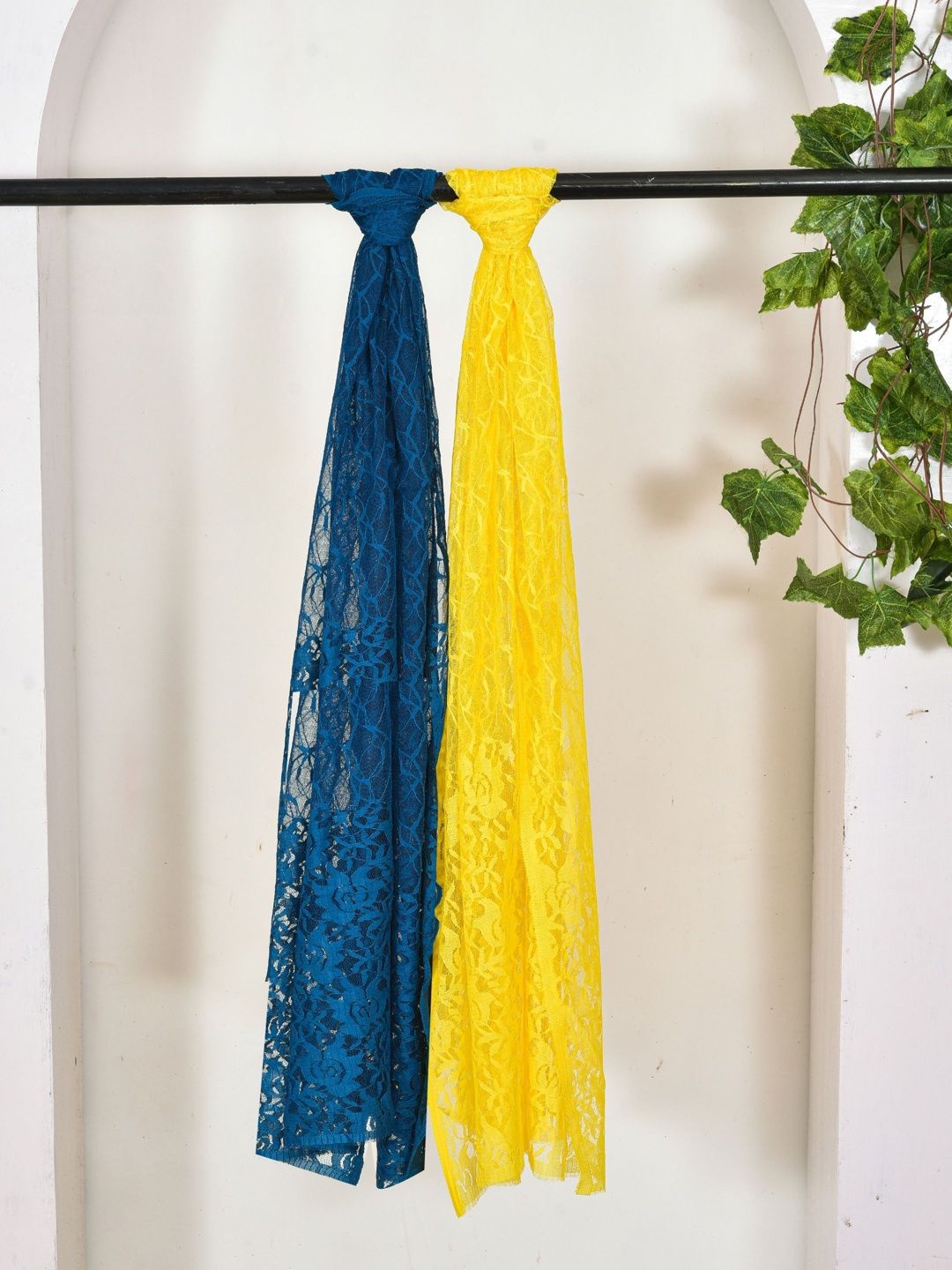 Kuhika Woven Design Dupatta-image-44