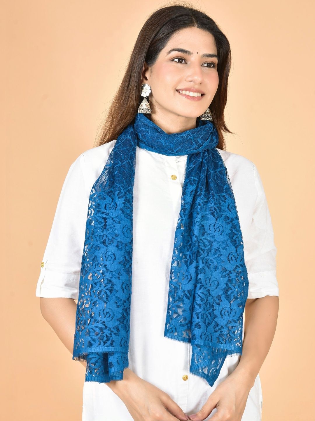 Kuhika Embroidered Dupatta with Thread Work-picture-30