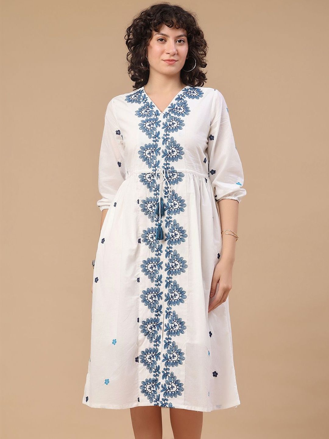 LIMEROAD Floral Embroidered A-Line Midi Dress-picture-23