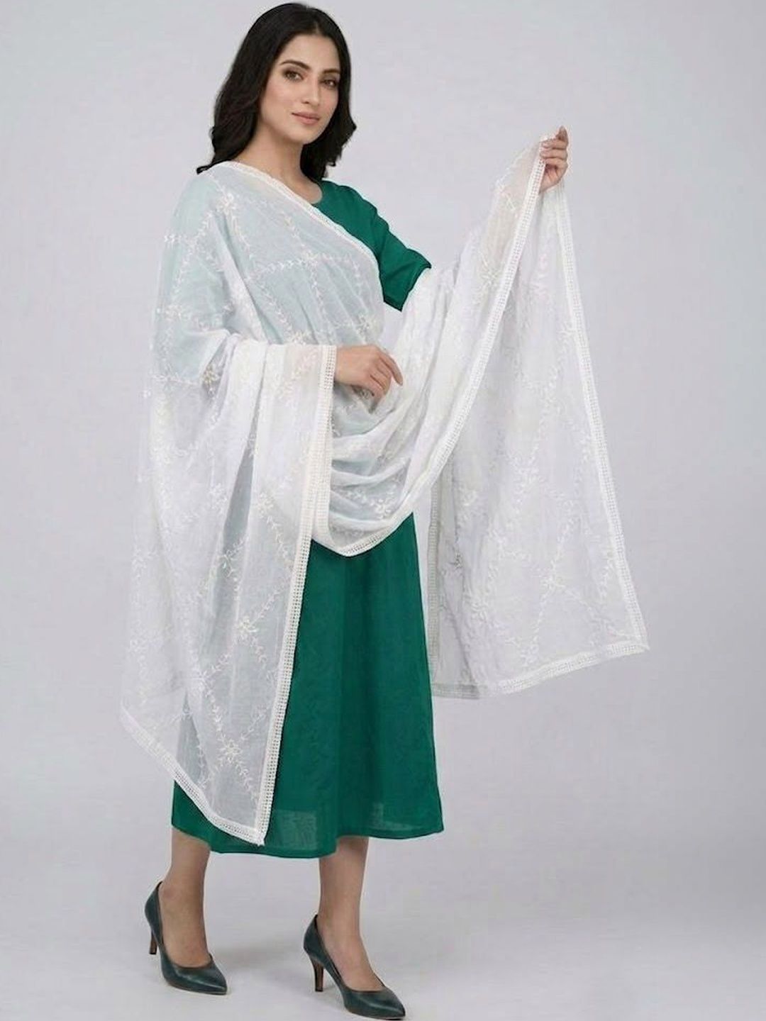 Mytrendzs Embroidered Dupatta with Thread Work-picture-28