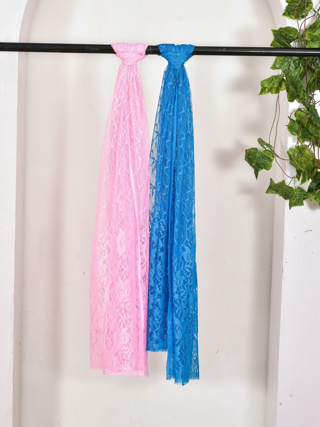Kuhika Embroidered Dupatta with Thread Work-picture-25