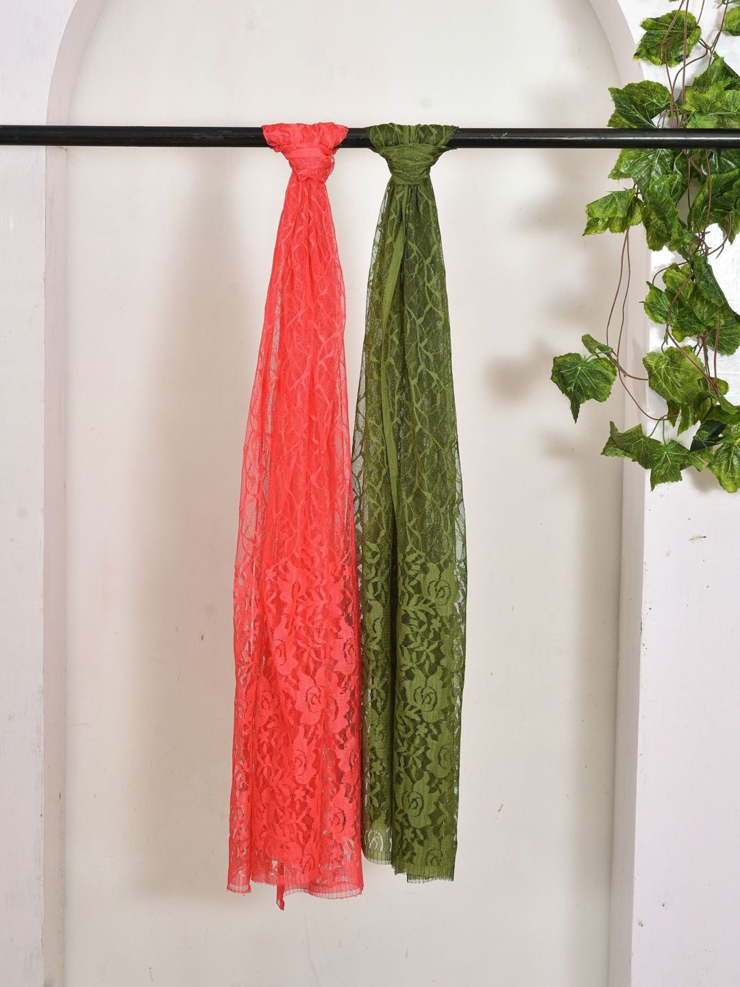 Kuhika Embroidered Dupatta with Thread Work-picture-45