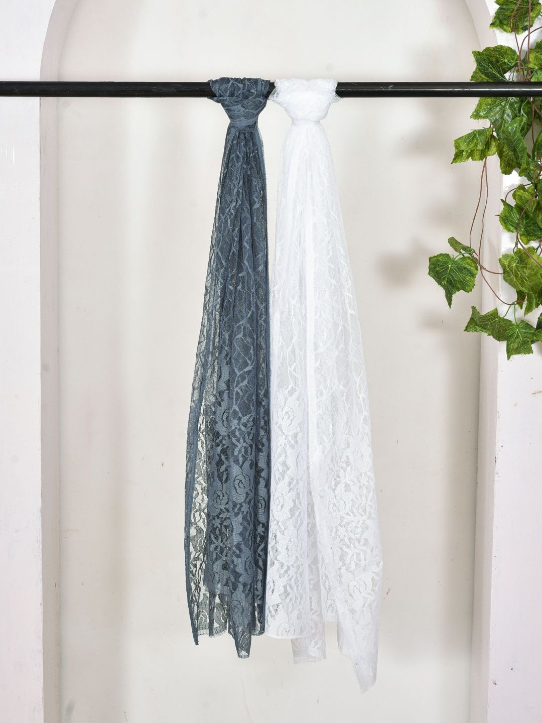 Kuhika Woven Design Dupatta-picture-49