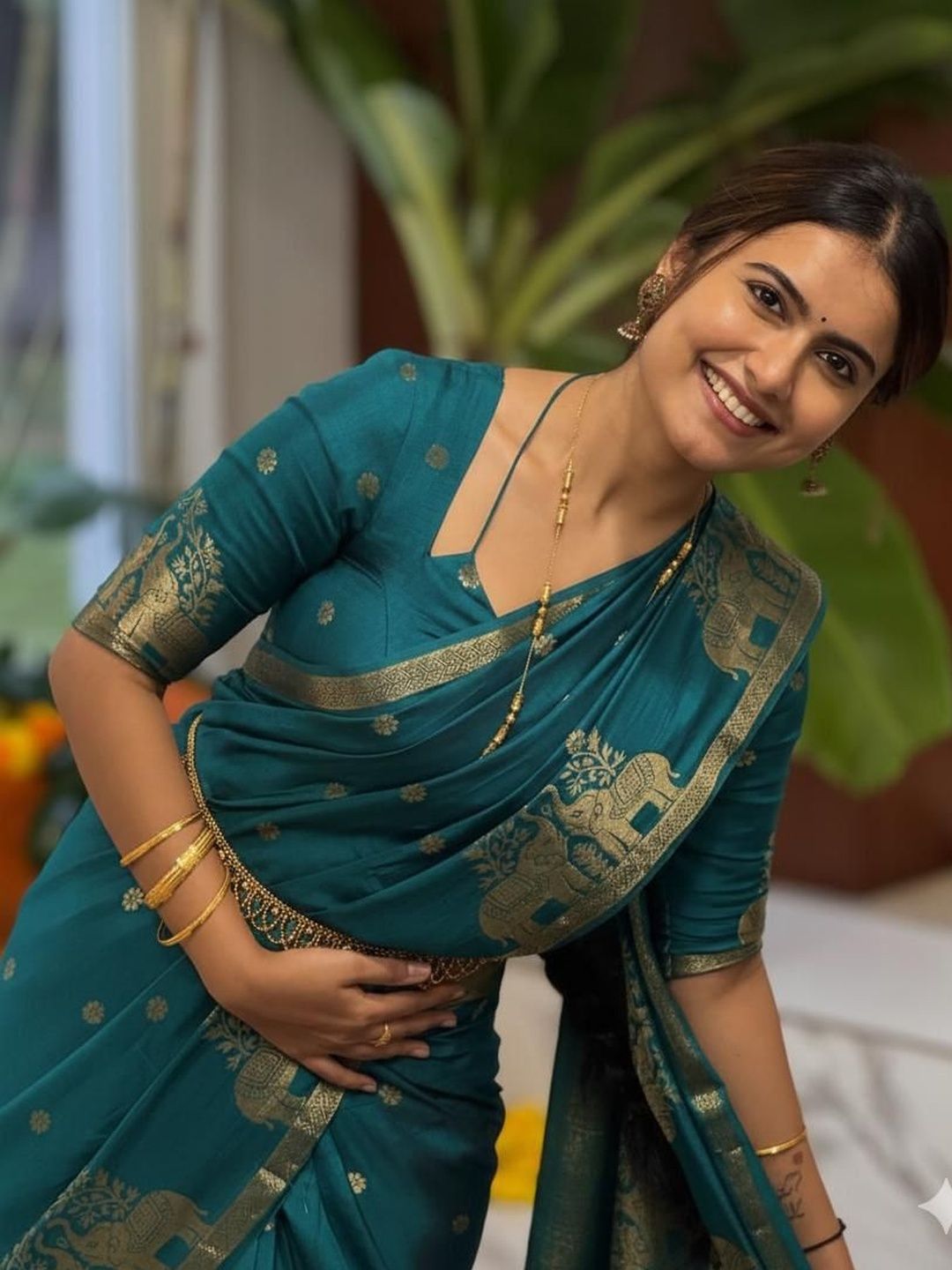Shriyangan Ethnic Motifs Zari Art Silk Banarasi Saree-picture-49