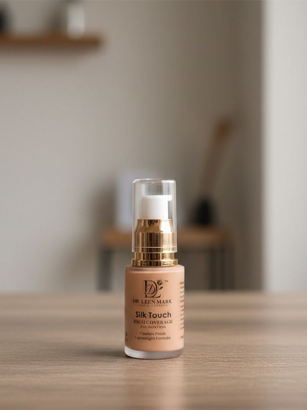 DR LEEN MARK Silk Touch High Coverage Foundation - 25 ml - Warm Beige-picture-56