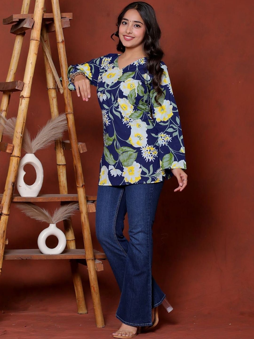 Moda Rapido Floral Printed V-Neck Flared Sleeves Kurti-picture-56