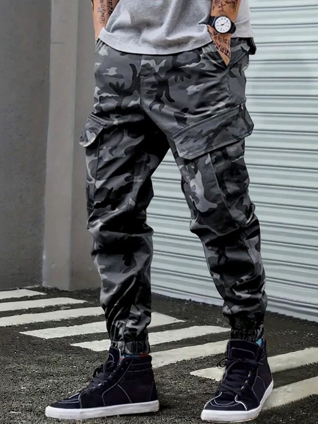 Moda Rapido Men Camouflage Printed High-Rise Cargos Trousers-picture-19