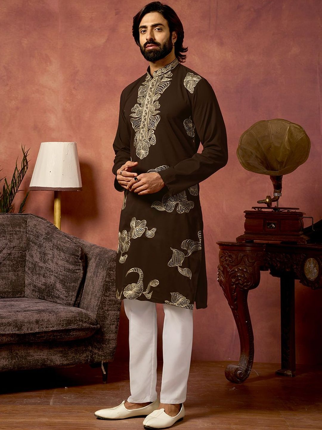 House of Pataudi Embroidered Cotton Mandarin Collar Knee Length Straight Kurtas-picture-20
