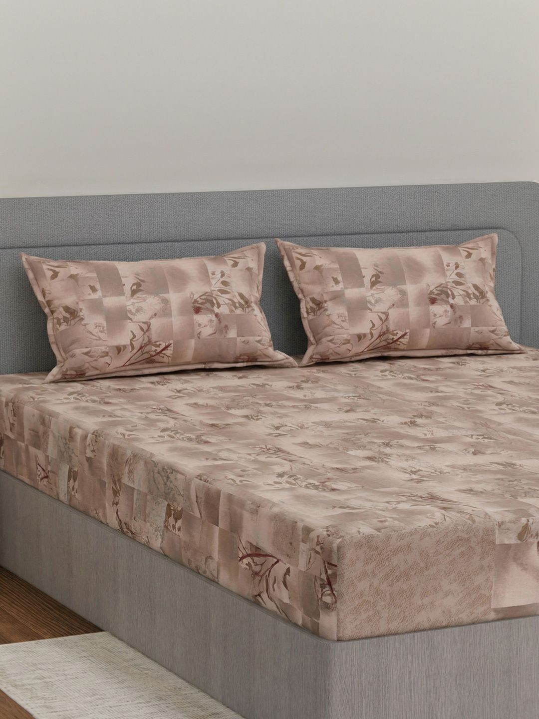 Monte Carlo Pink 144 TC Double Bedsheet with 2 Pillow Covers-picture-29