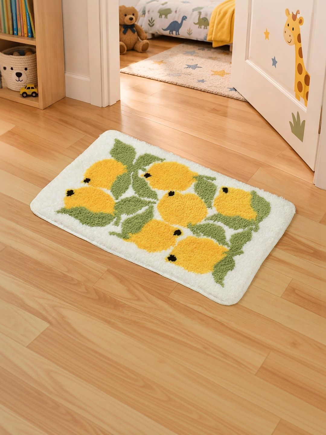 BELVOSTUM BELVOSTUM White Printed Bath Rugs