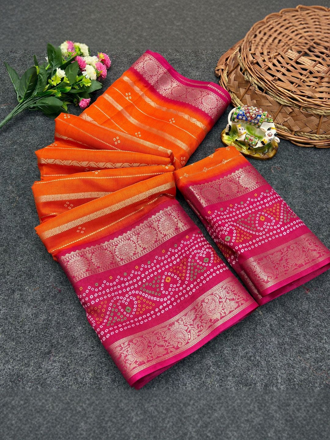 SFCS SFCS Bandhani Zari Pure Georgette Saree