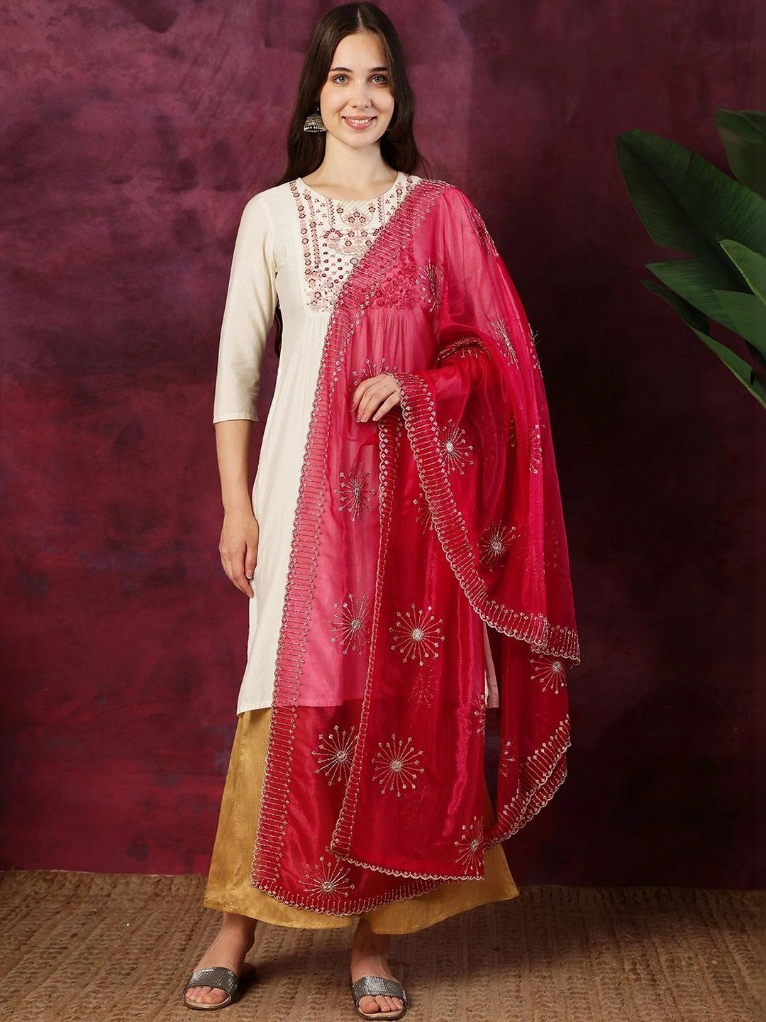 Dulha Dulhan Ethnic Motifs Embroidered Dupatta with Thread Work-picture-55