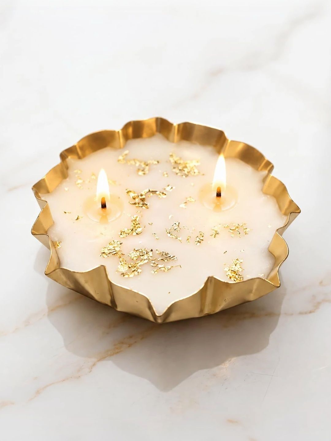 LUXEHOME INTERNATIONAL LUXEHOME INTERNATIONAL Gold-Toned 1 Candle