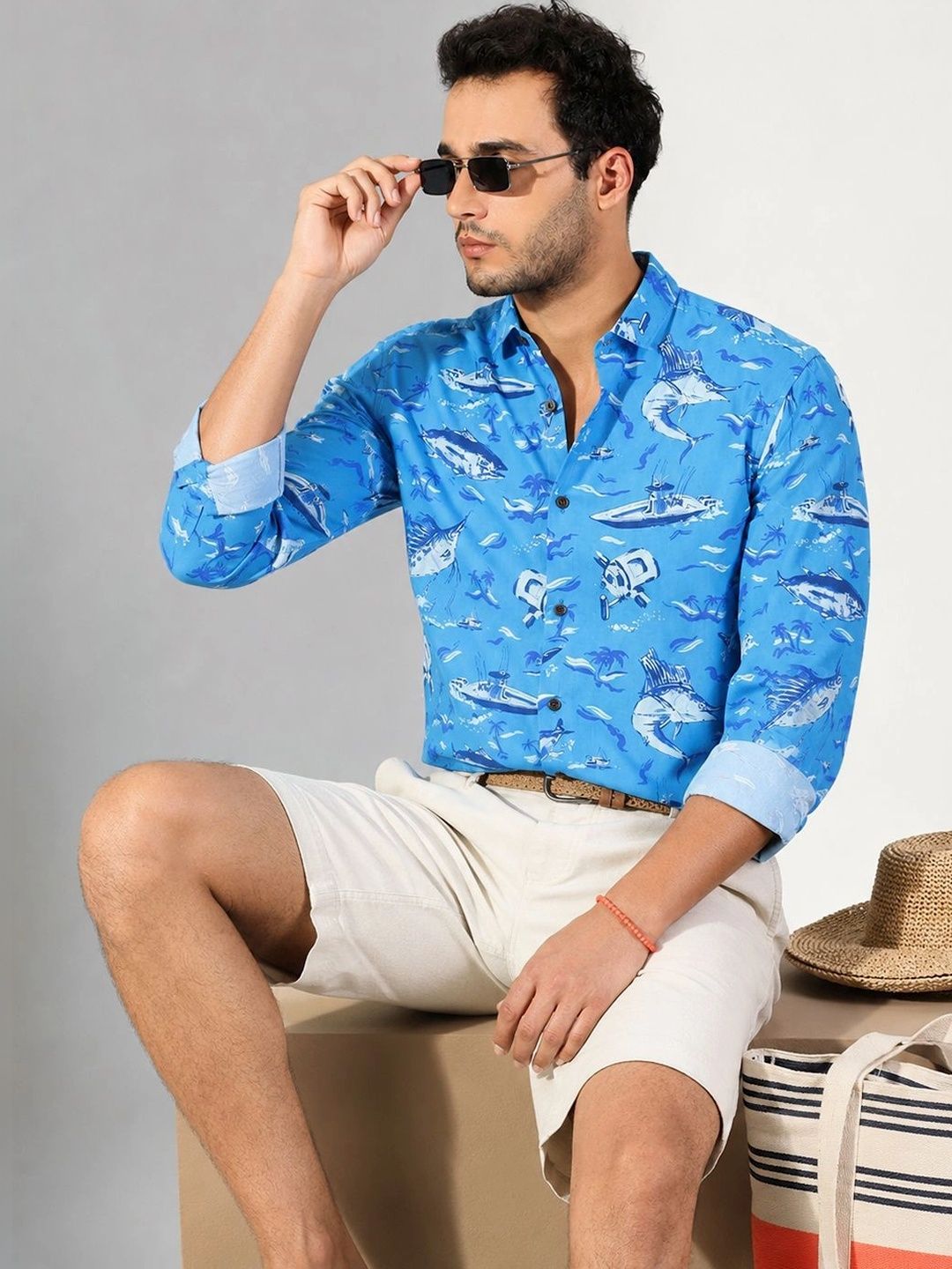 SHOWOFFFF Men Slim Fit Printed Casual Shirt