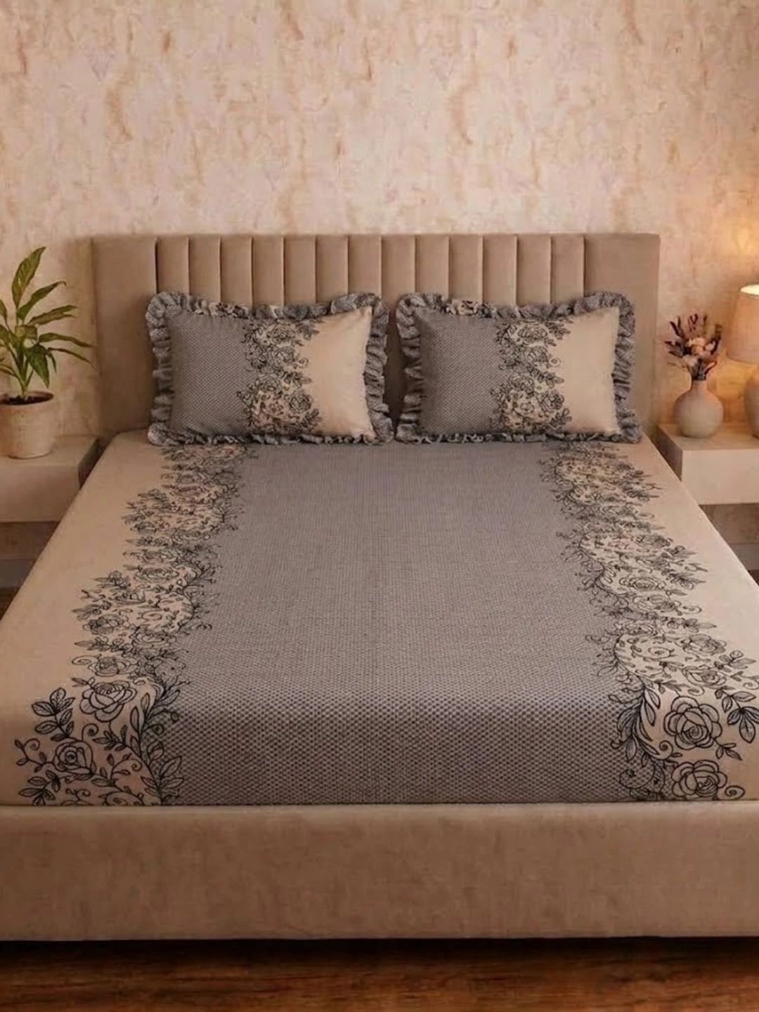 Dream Weaverz Grey Floral 260TC Fitted King Bedsheet with 2 Pillow Covers