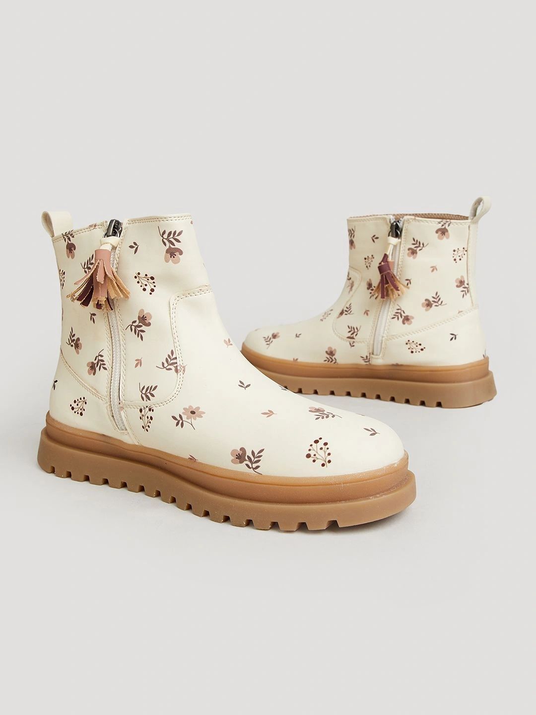 Fame Forever by Lifestyle Girls Printed Round Toe Zip Chelsea Boots-picture-13