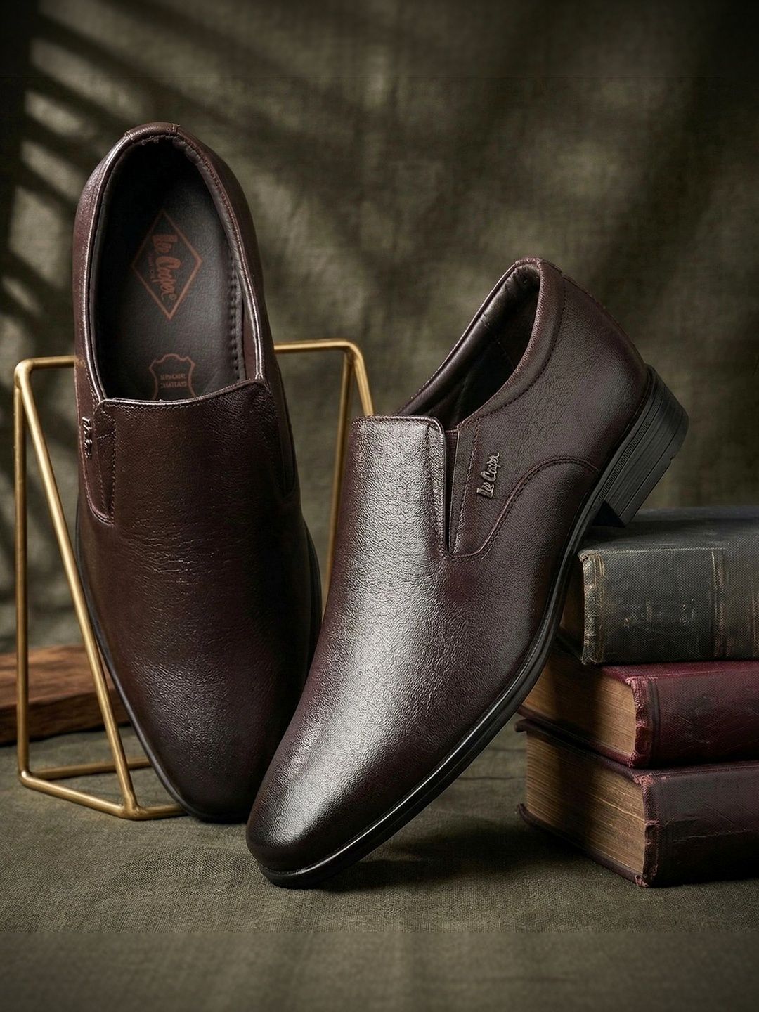 Lee Cooper Men Textured Round Toe Slip-On Formal Loafers Shoes-picture-25