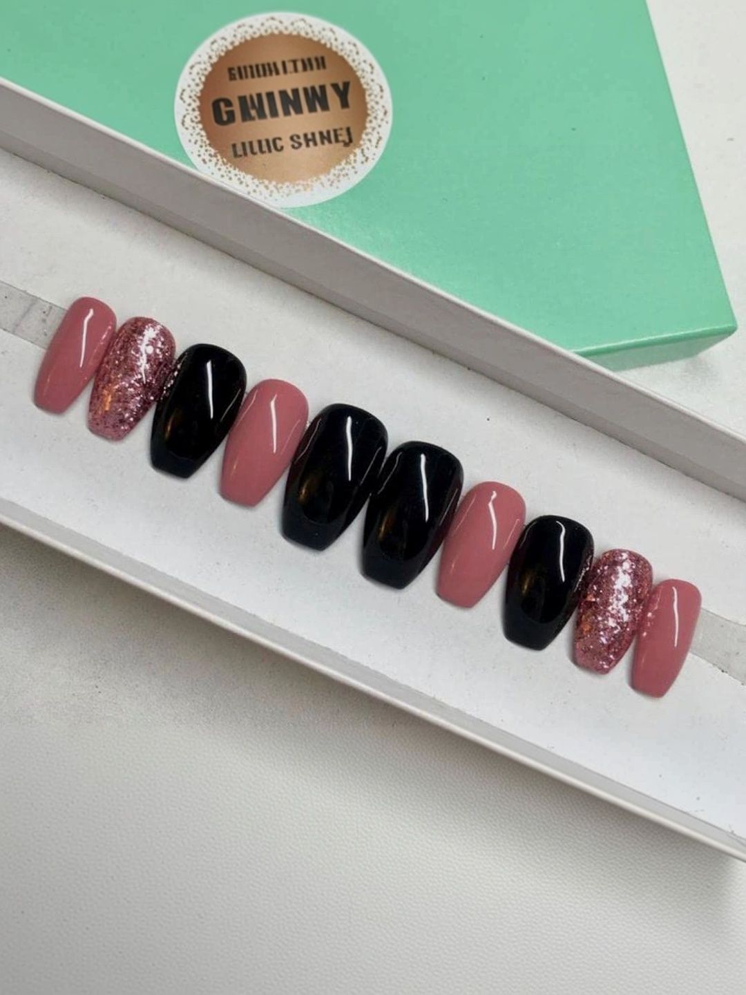 amok store set of 10 reusable press-on nails with application kit - glitter mix