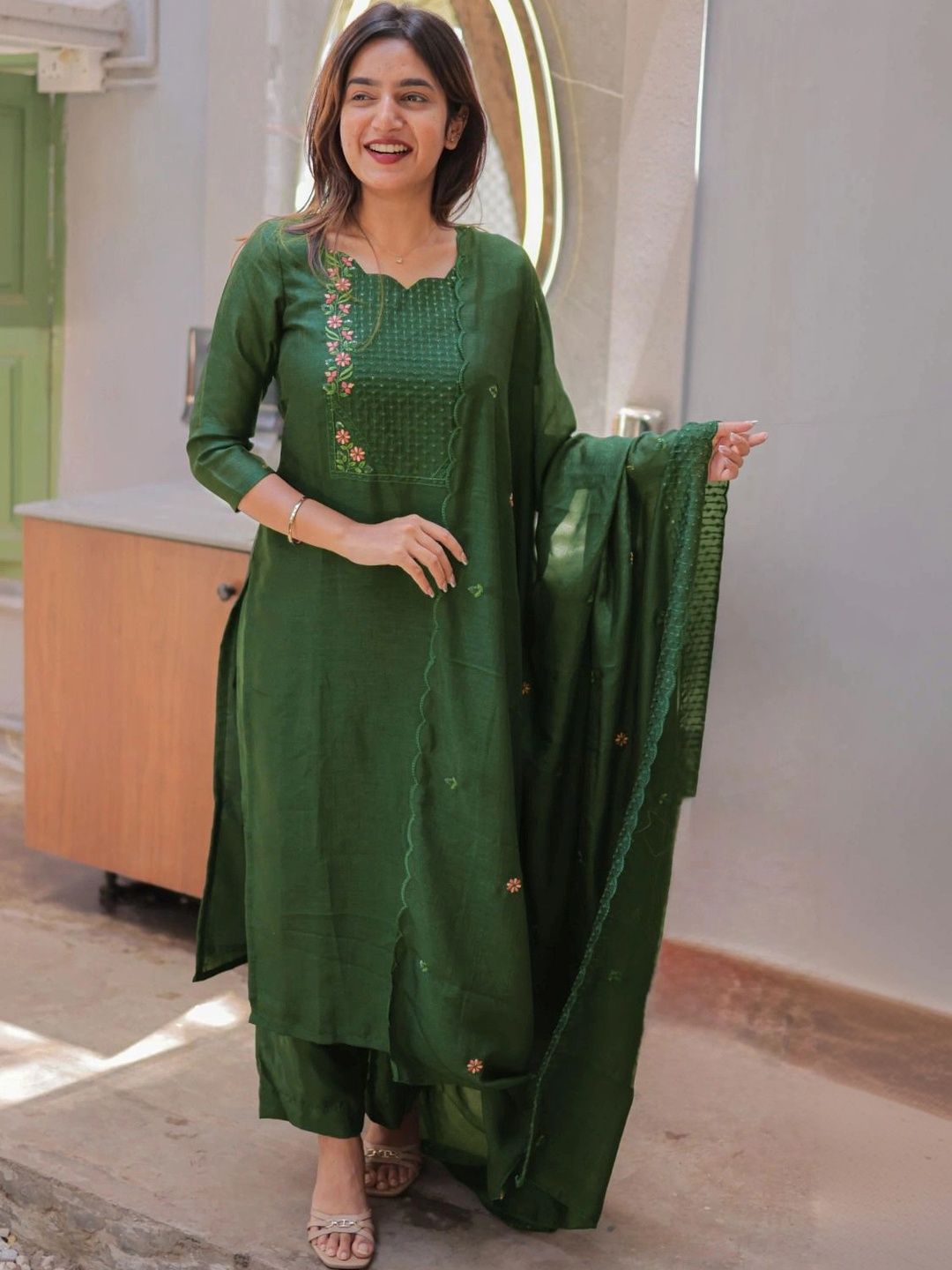 Moda Rapido Women Ethnic Motifs Embroidered Regular Thread Work Kurta with Trousers & With Dupatta-picture-27