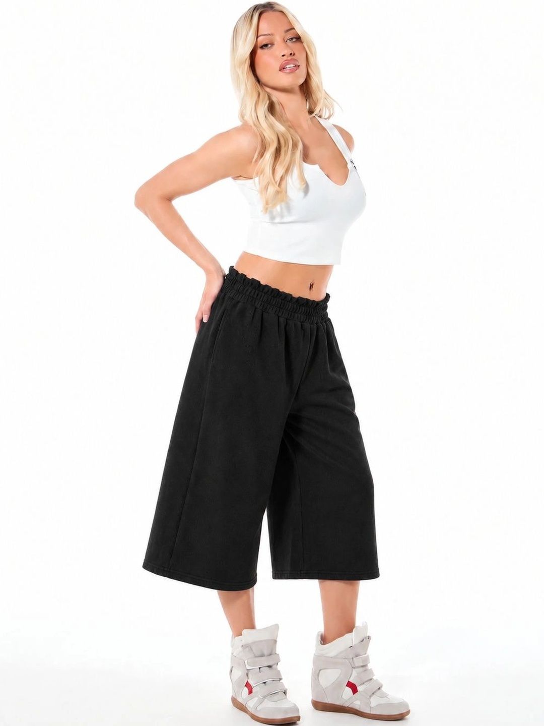 la chic pick women shorts