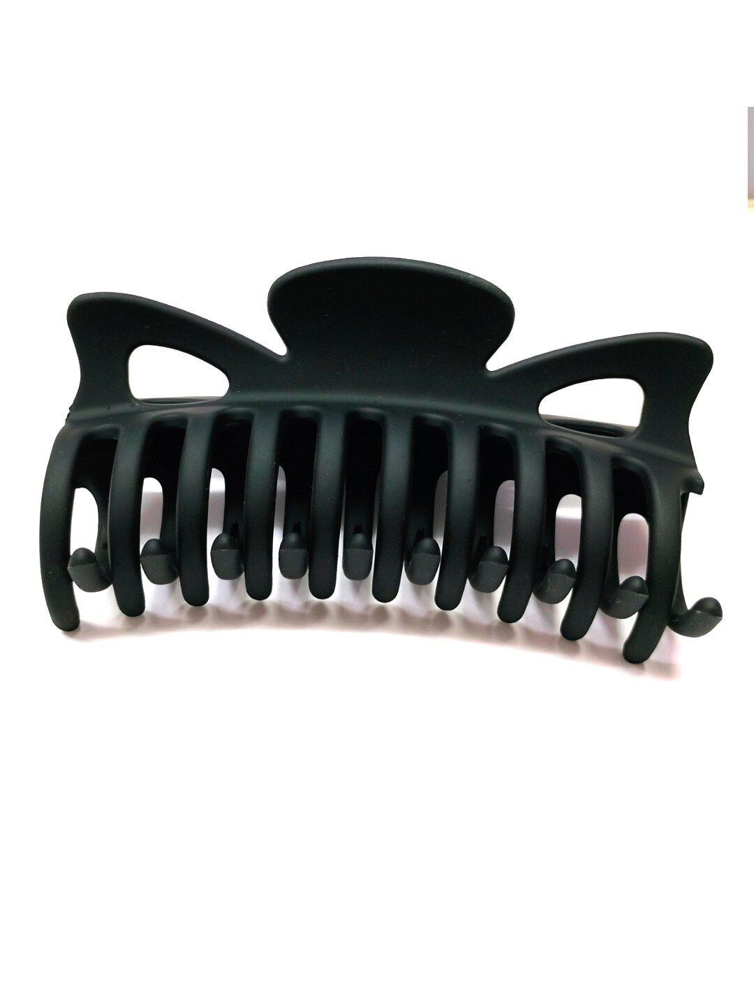 OOMPH Women Black Claw Clip-image-37