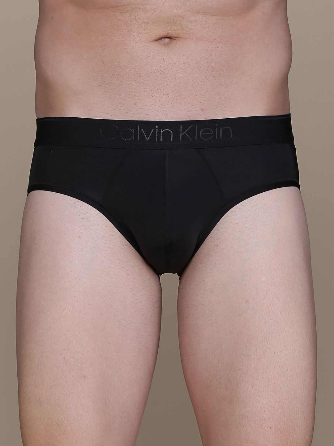 Calvin Klein Underwear Men Black Solid Hipster Briefs NB2906UB1-picture-14