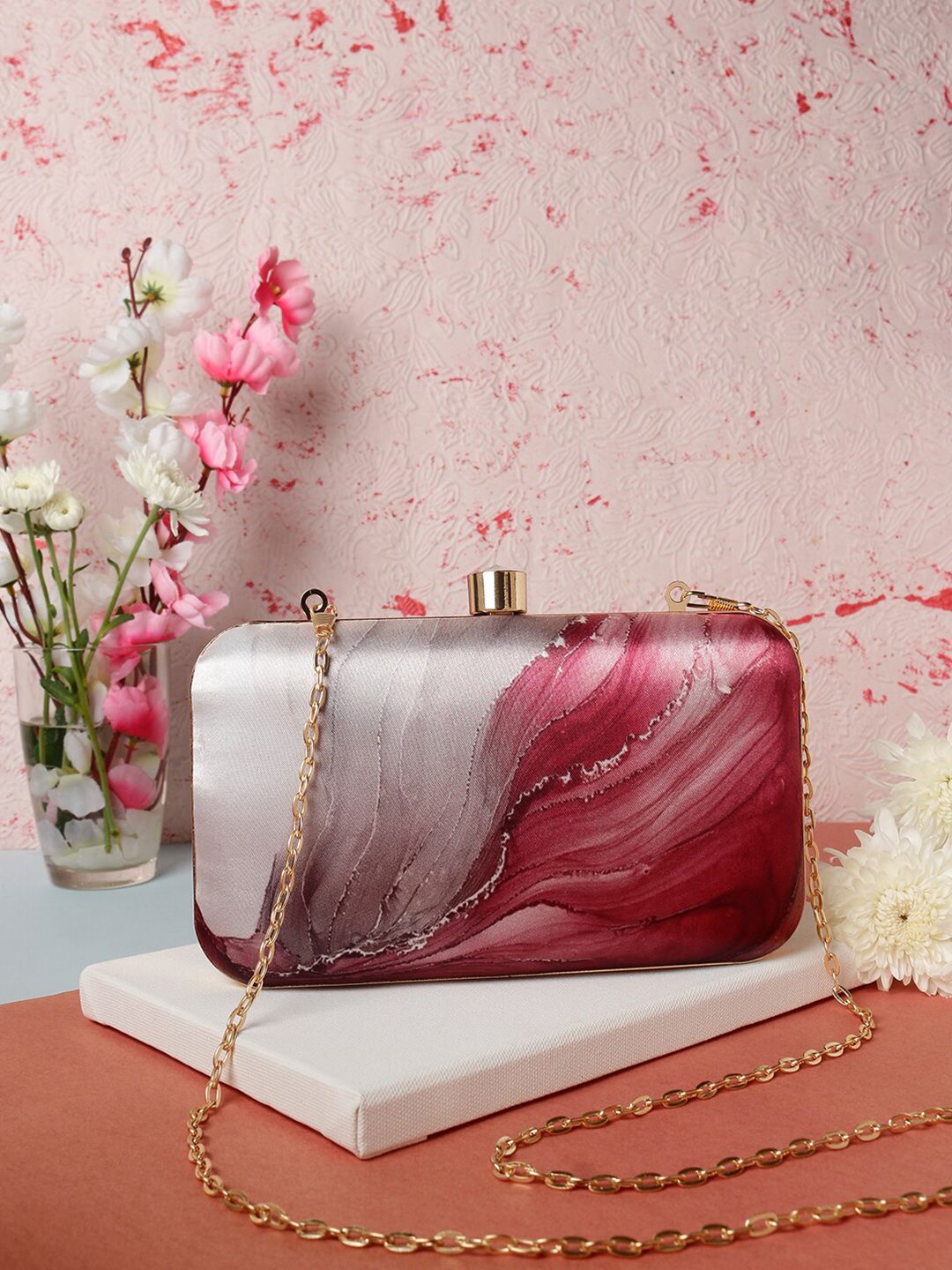 Swisni Pink & Gold-Toned Printed Box Clutch-picture-38