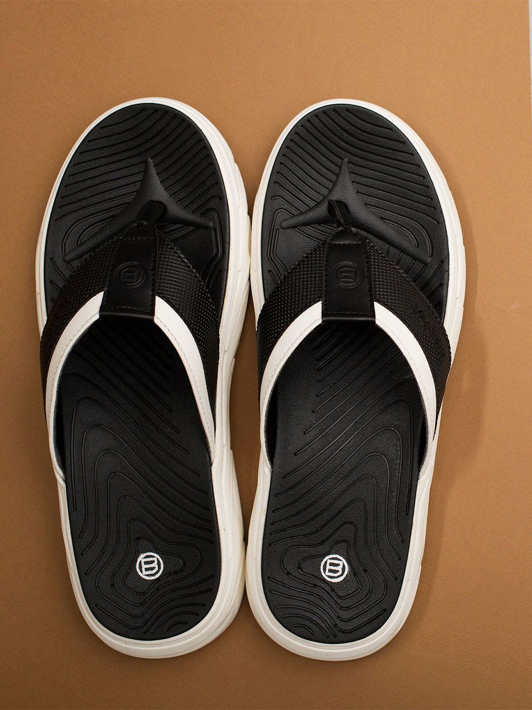 Big Fox Men Black & White Colourblocked Thong Flip-Flops-picture-35