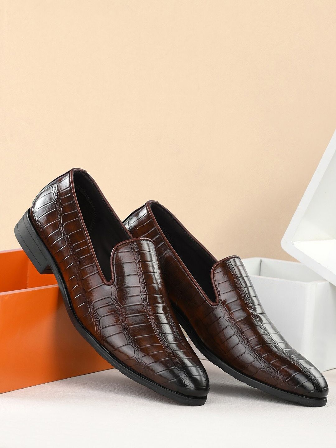 INVICTUS Men Brown Textured Slip On Formal Shoes-picture-32