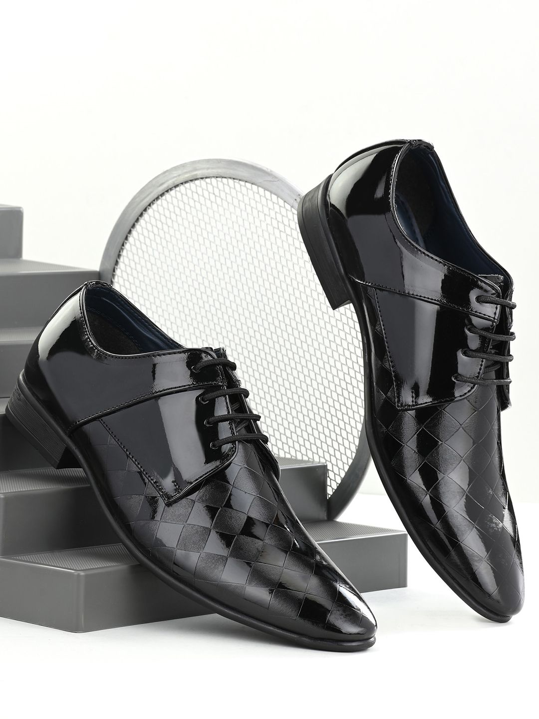 INVICTUS Men Black Solid Formal Leather Derbys-image-32