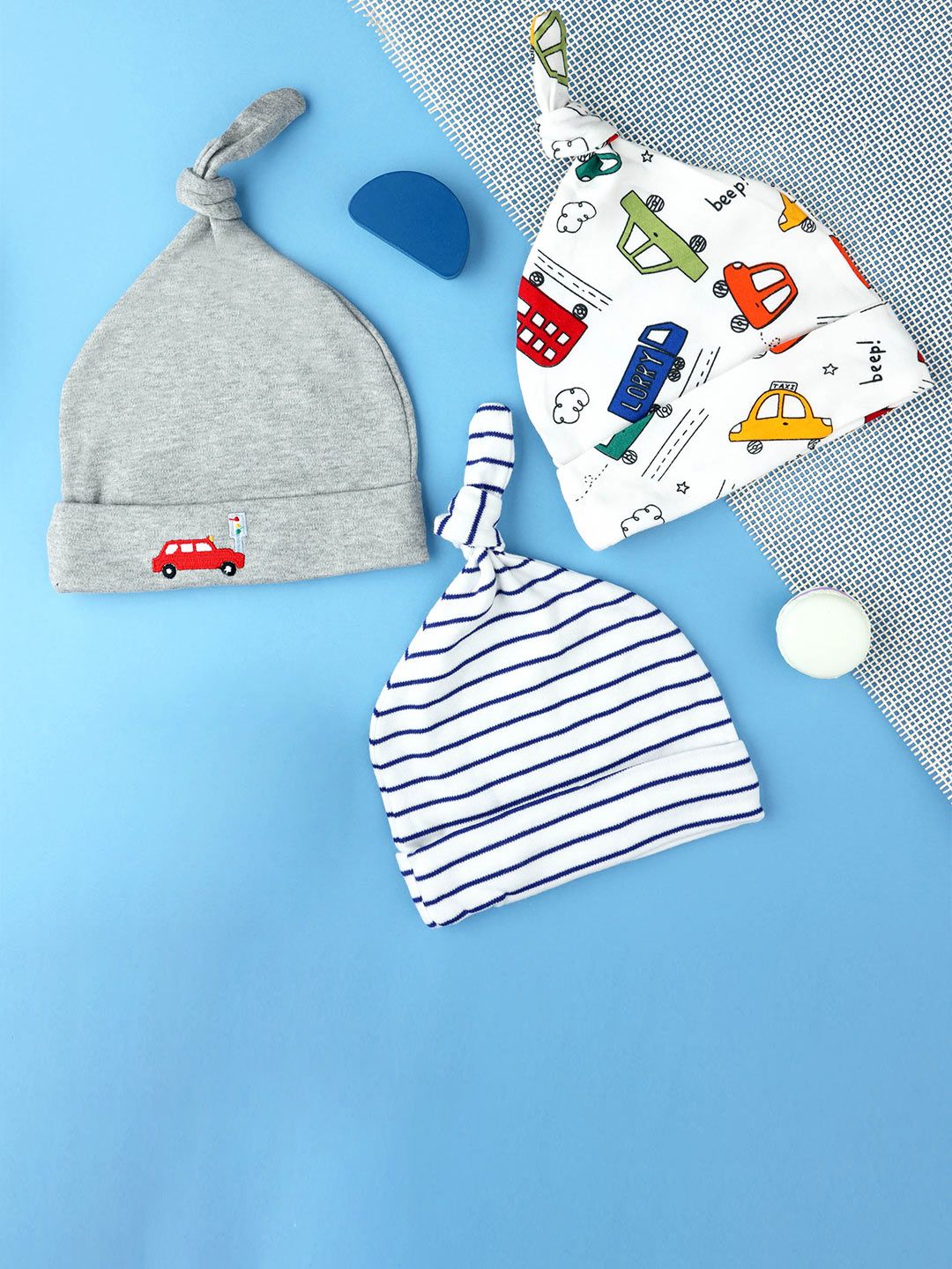 KICKS & CRAWL Boys Pack of 3 Grey & White Printed Cotton Beanie-picture-48