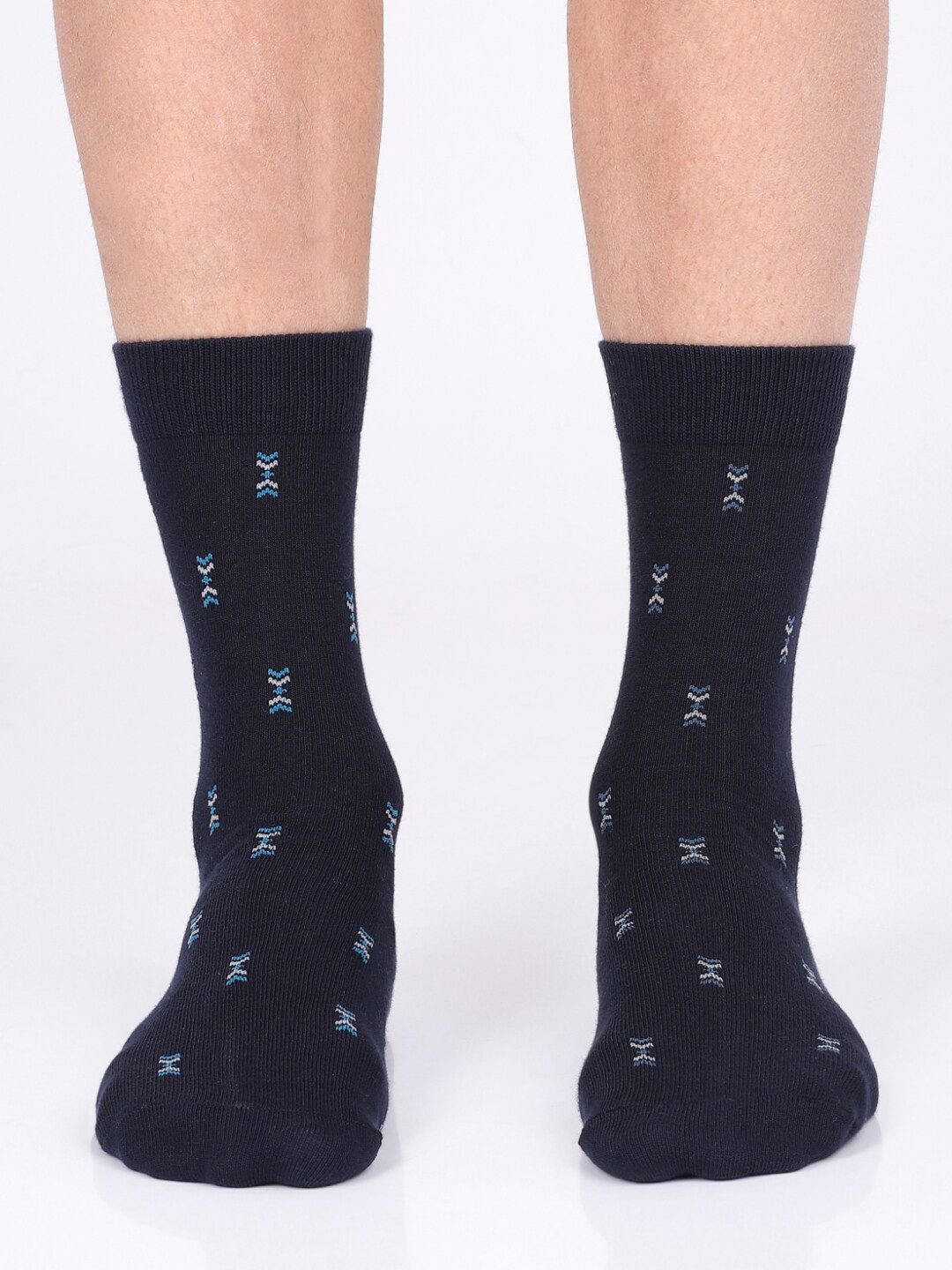 Jockey Men Pack of 3 Navy Blue Printed Calf Length Socks-image-43