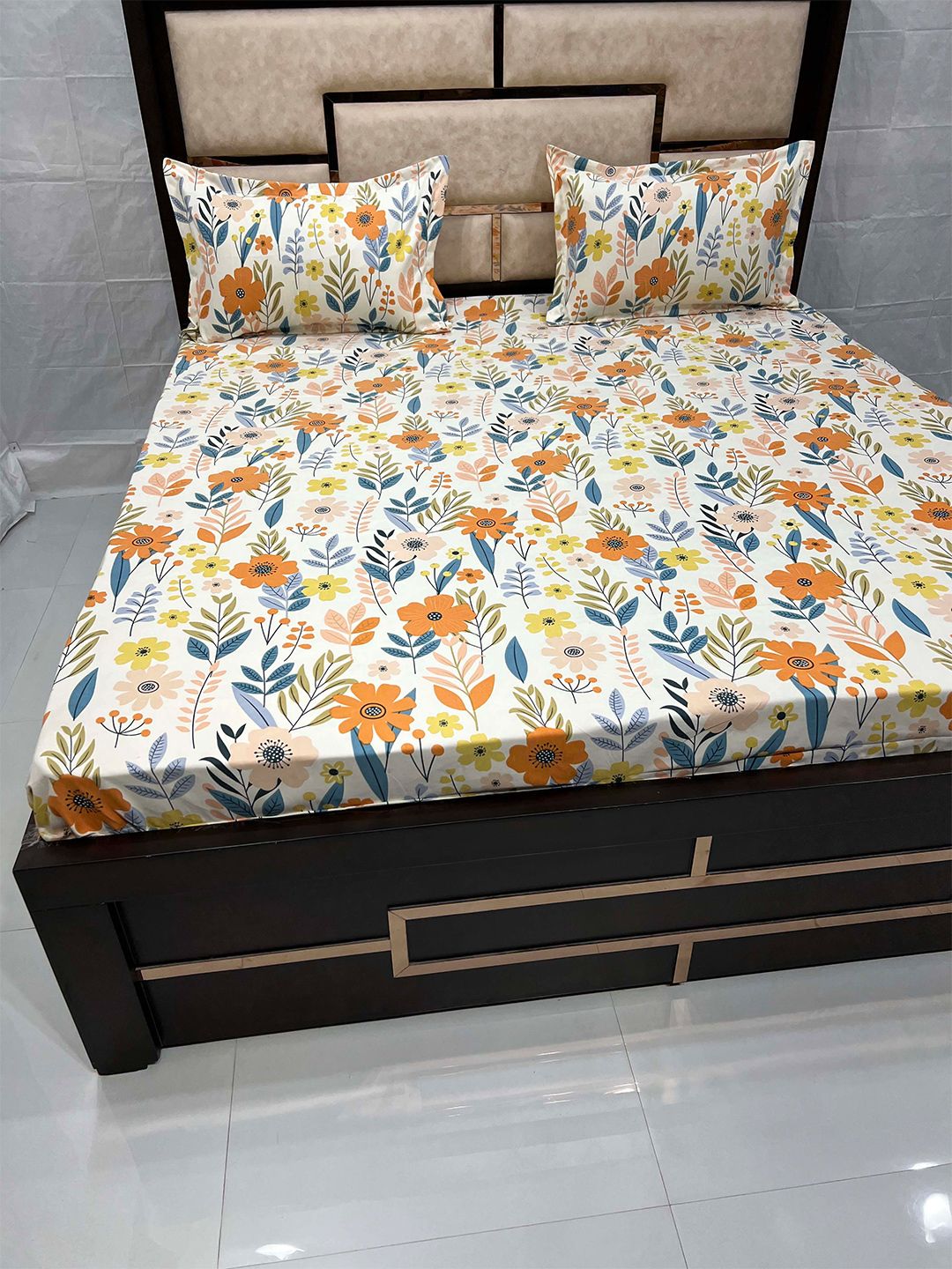 Pure Decor Off White & Orange Floral 300 TC King Bedsheet with 2 Pillow Covers-picture-43