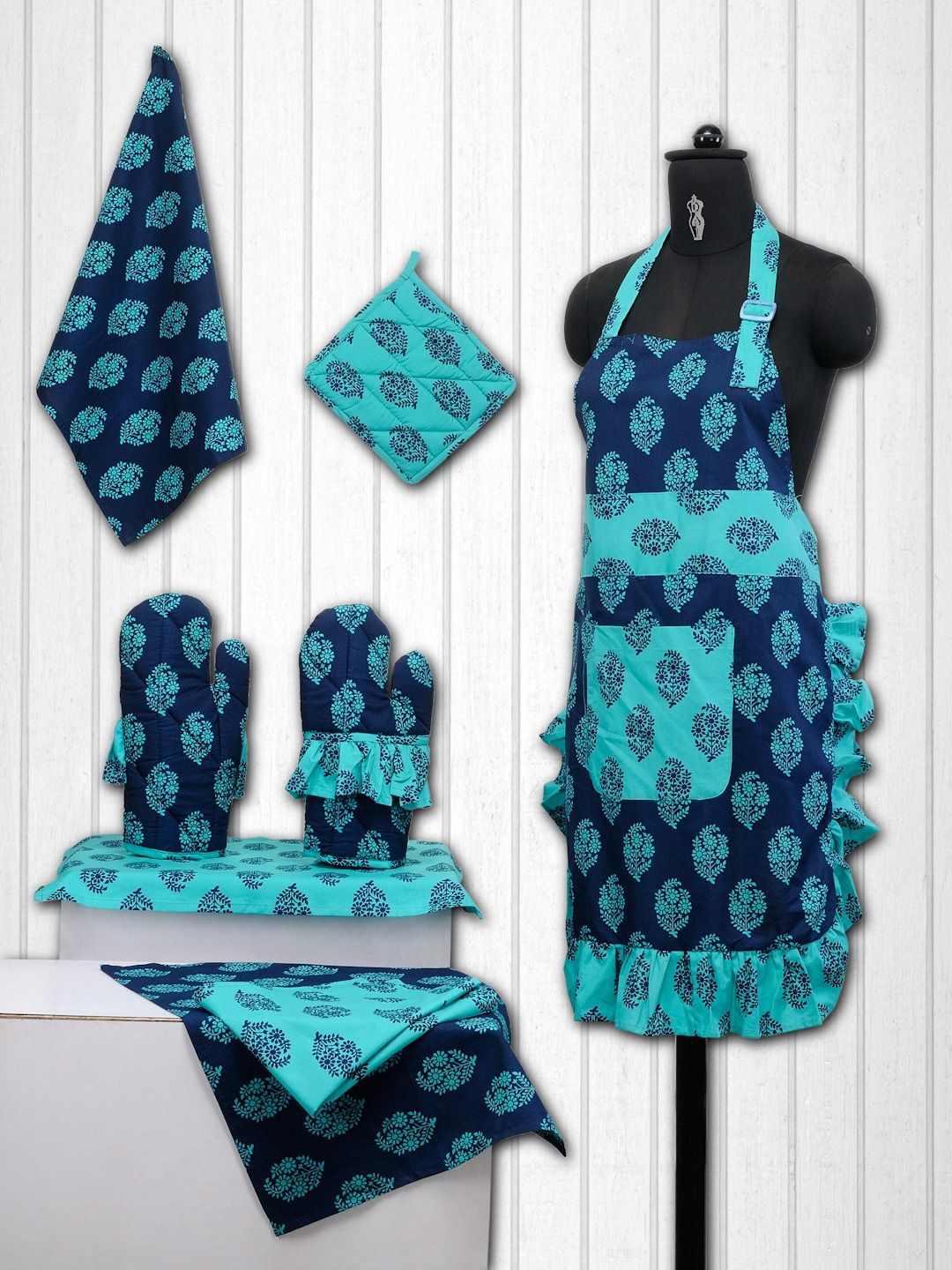 SWAYAM Unisex Set of 8 Black & Turquoise Blue Cotton Printed Kitchen Linen Set-picture-16
