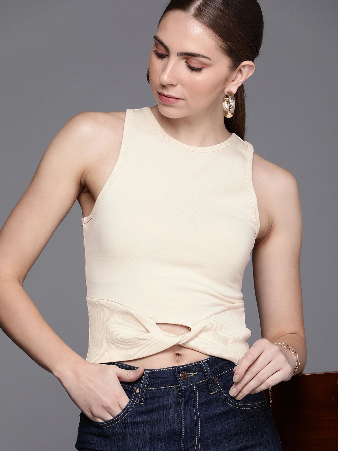 Kenneth Cole Solid Twisted Sleeveless T-shirt-image-36