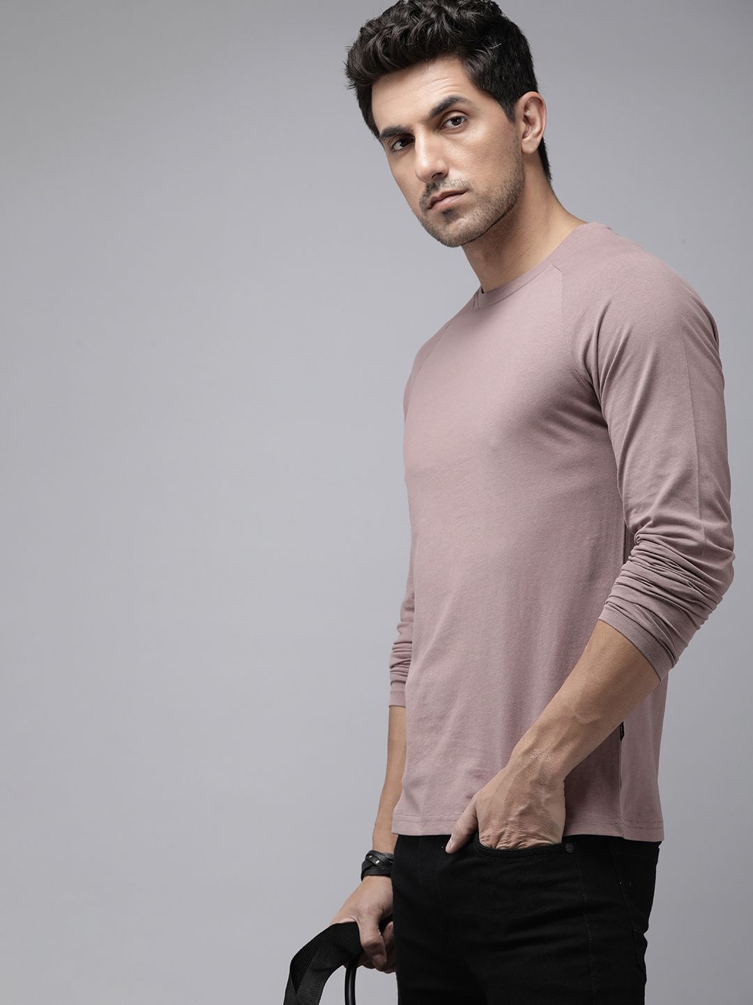 The Roadster Lifestyle Co. Men Pure Cotton Solid Raglan Sleeves T-shirt-image-8