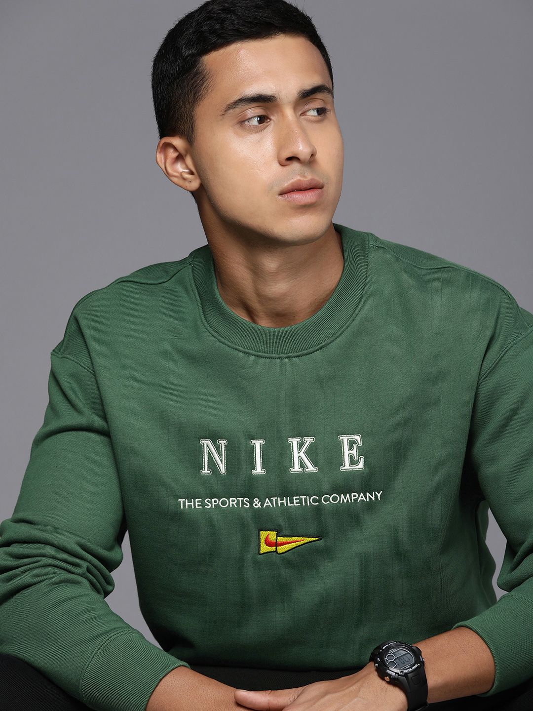 Nike loose cheap fit sweatshirt