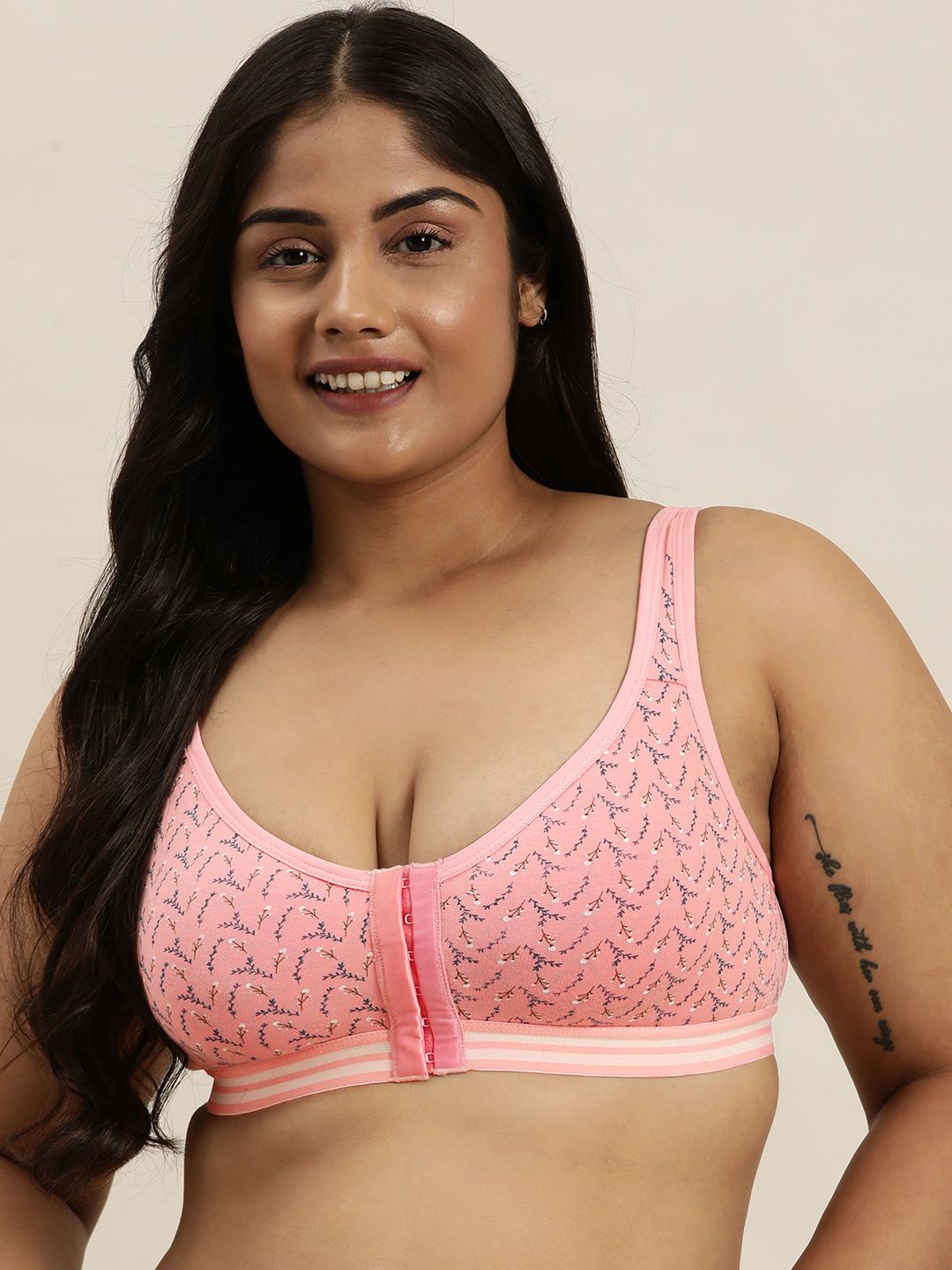 Sztori Plus Size Medium Coverage Floral Non-Wired T-Shirt Bra-picture-10