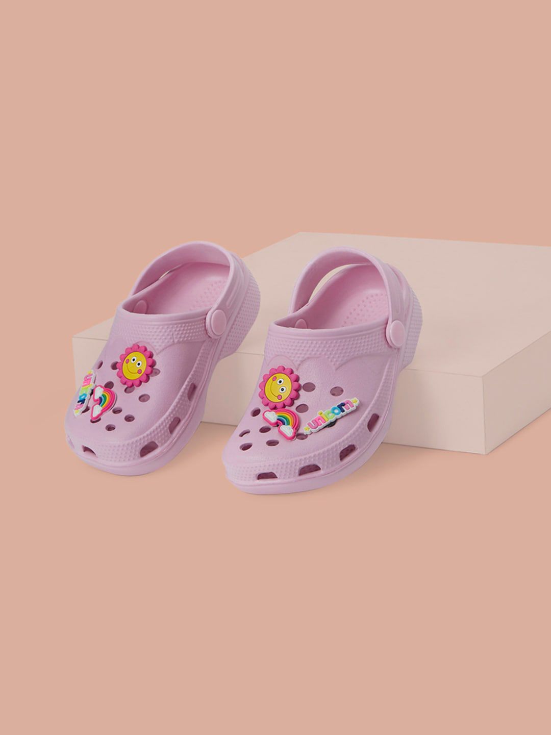 Pantaloons Junior Girls Self DesignClogs-picture-22